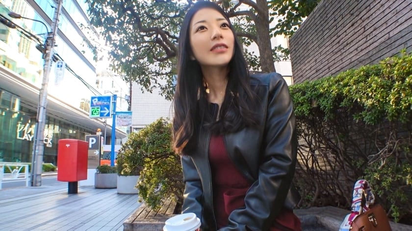 SIRO-5251 [聪明又有才华的办公室女士]“里面感觉很好...”黏稠的口交，然后是黏黏的吻。一边感受著强烈的活塞，一边发出可爱的呻吟声！ 【初拍】AV线上申请→AV体验拍摄2145