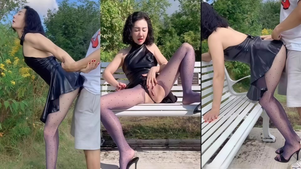 时髦熟女【唯美人妻】公园理出，情趣丝袜车上就开始发骚，长凳椅大战，后入撕扯衣服骚爆了
